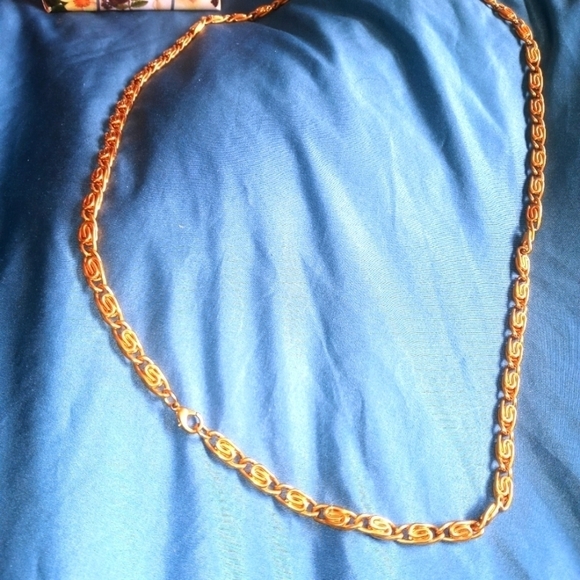 Gold plated necklace  NWT - Picture 1 of 2